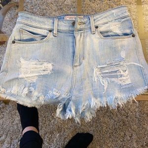 Light wash, Guess brand - Jean shorts